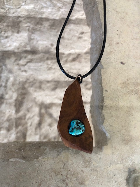 Pendentif en teck véritable et turquoise Les Bogardines